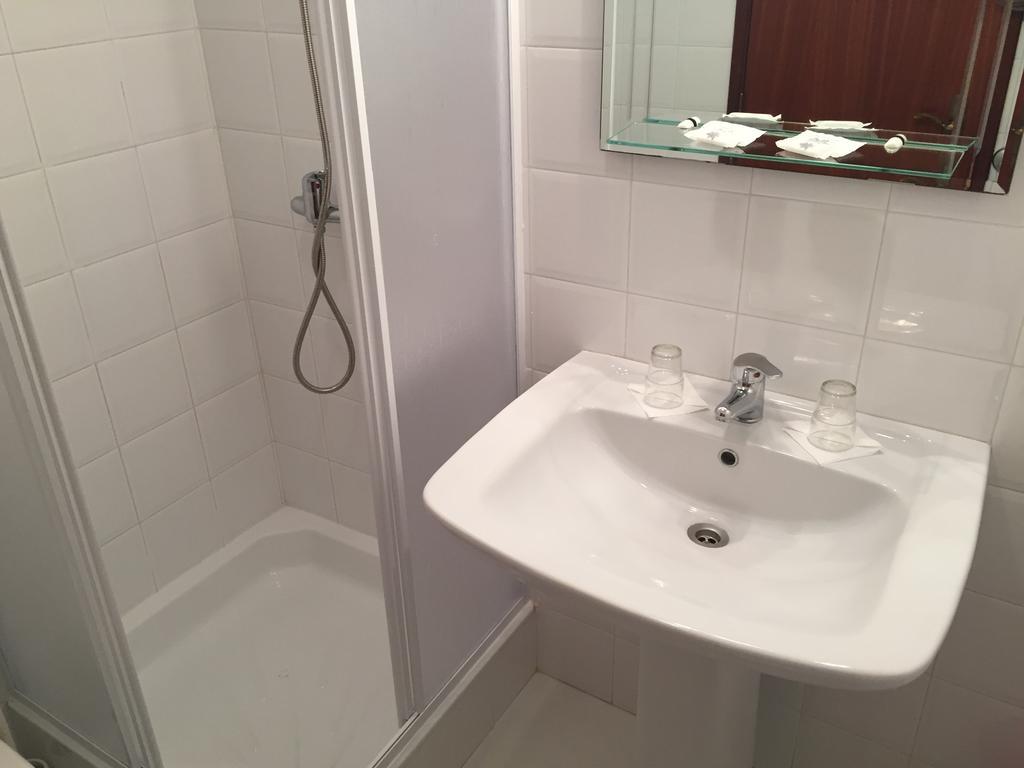 Granada Holidays Pensionat São Martinho do Porto Værelse billede