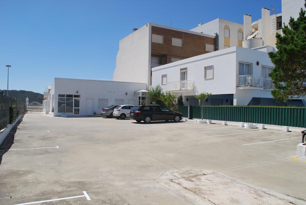 Granada Holidays Pensionat São Martinho do Porto Eksteriør billede