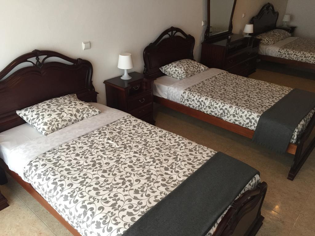 Granada Holidays Pensionat São Martinho do Porto Eksteriør billede